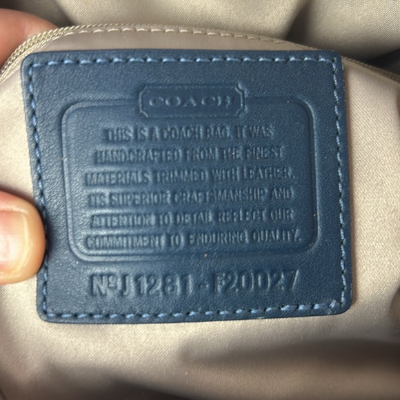 AUTHENTIC COACH Patent and Cloth bag. Missing shoulder strap. 2 stains. NWOT - Picture 10 of 11